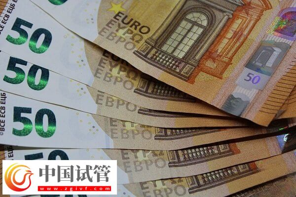 去宜興市人民醫(yī)院做二代試管嬰兒備多少錢好,銀行卡里得有8萬(圖1) 去宜興市人民醫(yī)院做二代試管嬰兒備多少錢好,銀行卡里得有8萬(圖1)